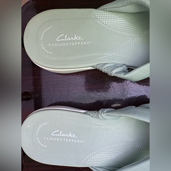 Clarks Women's Light Green Slide Slippers - Picture 3 of 9